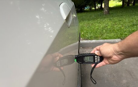 Honda Insight II рестайлинг, 2010 год, 900 000 рублей, 23 фотография