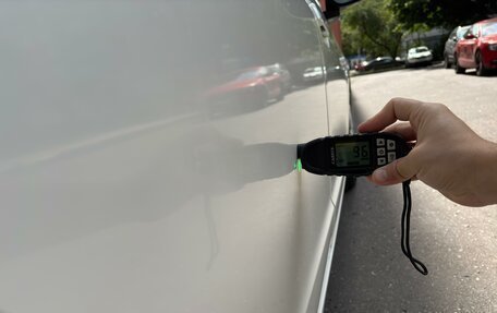 Honda Insight II рестайлинг, 2010 год, 900 000 рублей, 38 фотография