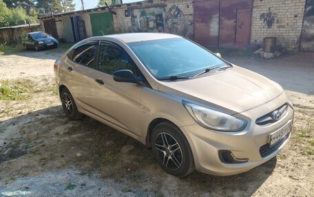 Hyundai Solaris II рестайлинг, 2012 год, 620 000 рублей, 2 фотография
