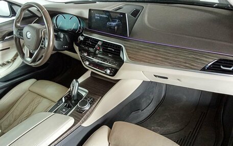 BMW 5 серия, 2017 год, 2 820 000 рублей, 11 фотография