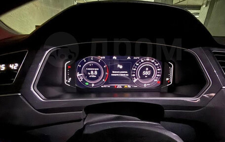 Volkswagen Tiguan II, 2019 год, 3 600 000 рублей, 6 фотография