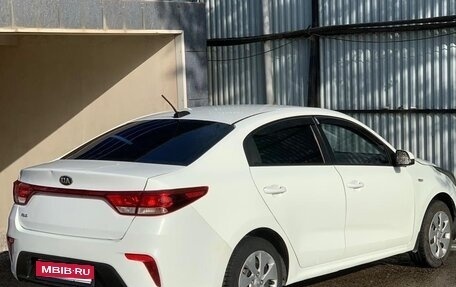 KIA Rio IV, 2017 год, 870 000 рублей, 1 фотография