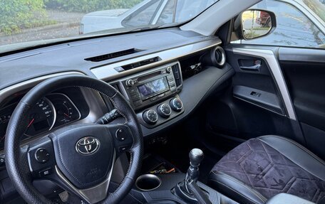 Toyota RAV4, 2014 год, 1 850 000 рублей, 5 фотография
