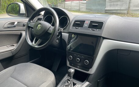 Skoda Yeti I рестайлинг, 2014 год, 1 175 000 рублей, 23 фотография