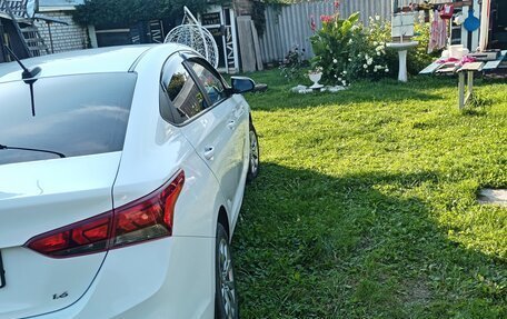 Hyundai Solaris II рестайлинг, 2018 год, 1 300 000 рублей, 10 фотография