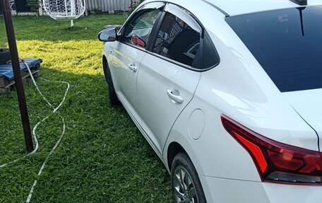 Hyundai Solaris II рестайлинг, 2018 год, 1 300 000 рублей, 11 фотография