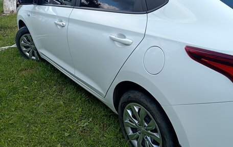 Hyundai Solaris II рестайлинг, 2018 год, 1 300 000 рублей, 15 фотография