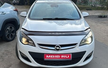 Opel Astra J, 2015 год, 1 000 000 рублей, 1 фотография