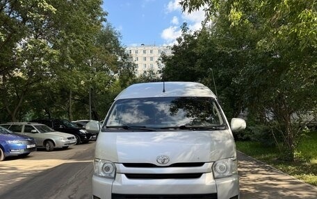 Toyota HiAce H200, 2015 год, 3 900 000 рублей, 1 фотография