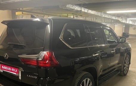 Lexus LX III, 2016 год, 7 450 000 рублей, 4 фотография