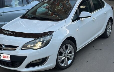 Opel Astra J, 2015 год, 1 000 000 рублей, 2 фотография