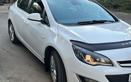 Opel Astra J, 2015 год, 1 000 000 рублей, 3 фотография