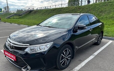 Toyota Camry, 2017 год, 2 370 000 рублей, 2 фотография