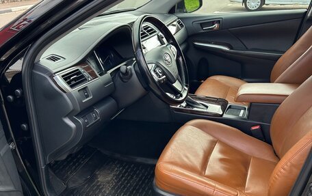 Toyota Camry, 2017 год, 2 370 000 рублей, 9 фотография