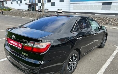 Toyota Camry, 2017 год, 2 370 000 рублей, 6 фотография
