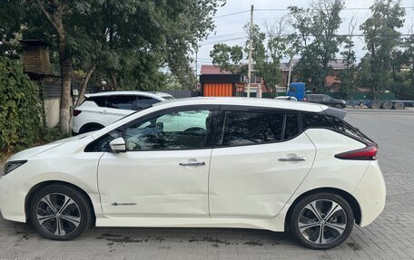 Nissan Leaf II, 2018 год, 1 350 000 рублей, 4 фотография