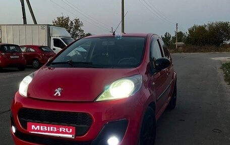 Peugeot 107 I рестайлинг, 2014 год, 600 000 рублей, 2 фотография
