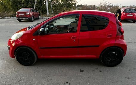 Peugeot 107 I рестайлинг, 2014 год, 600 000 рублей, 3 фотография