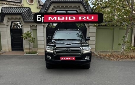 Toyota Land Cruiser 200, 2018 год, 10 500 000 рублей, 1 фотография
