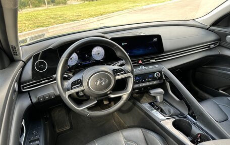 Hyundai Elantra, 2022 год, 2 250 000 рублей, 12 фотография