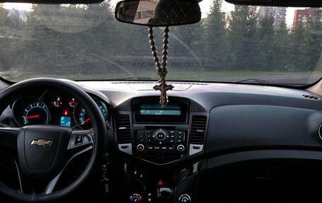 Chevrolet Cruze II, 2009 год, 649 000 рублей, 9 фотография