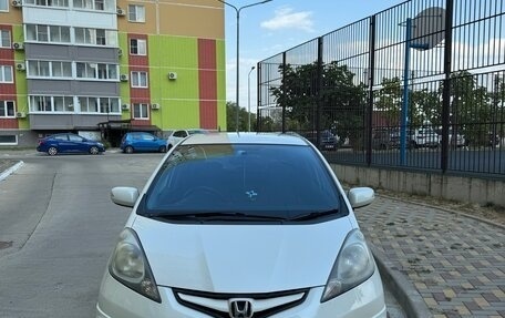 Honda Fit III, 2010 год, 750 000 рублей, 1 фотография