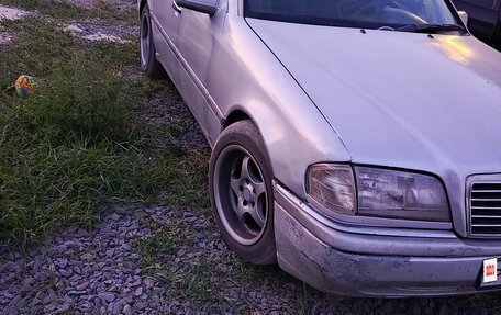 Mercedes-Benz C-Класс, 1993 год, 320 000 рублей, 3 фотография