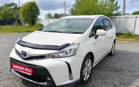 Toyota Prius Alpha I (ZVW40/41), 2015 год, 1 449 000 рублей, 2 фотография