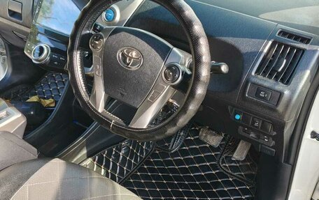 Toyota Prius Alpha I (ZVW40/41), 2015 год, 1 449 000 рублей, 7 фотография