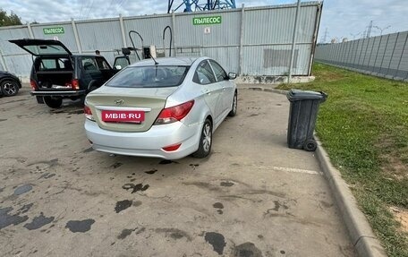 Hyundai Solaris II рестайлинг, 2013 год, 380 000 рублей, 2 фотография