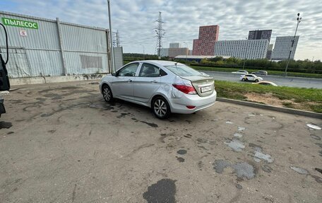 Hyundai Solaris II рестайлинг, 2013 год, 380 000 рублей, 4 фотография