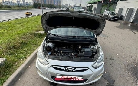 Hyundai Solaris II рестайлинг, 2013 год, 380 000 рублей, 6 фотография