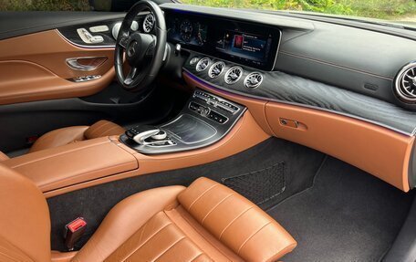Mercedes-Benz E-Класс, 2017 год, 3 500 000 рублей, 7 фотография