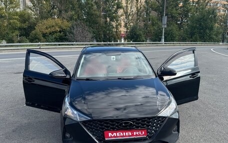 Hyundai Solaris II рестайлинг, 2020 год, 1 850 000 рублей, 1 фотография