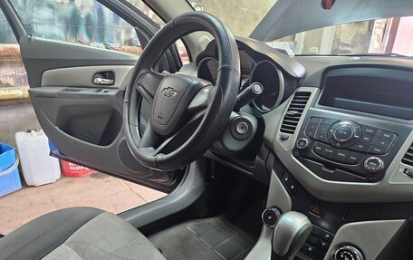 Chevrolet Cruze II, 2010 год, 520 000 рублей, 7 фотография