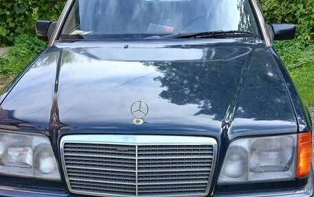 Mercedes-Benz W124, 1993 год, 430 000 рублей, 1 фотография
