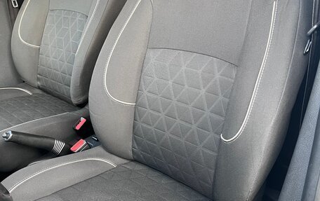Renault Sandero II рестайлинг, 2019 год, 1 099 000 рублей, 24 фотография