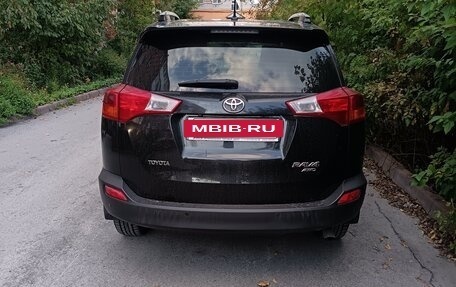 Toyota RAV4, 2014 год, 2 150 000 рублей, 2 фотография
