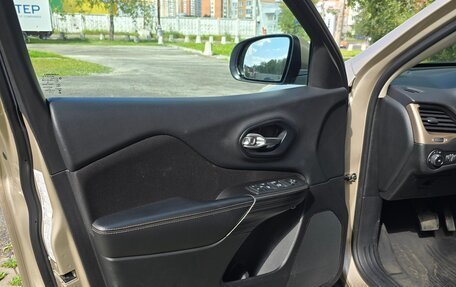 Jeep Cherokee, 2014 год, 1 550 000 рублей, 19 фотография