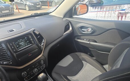 Jeep Cherokee, 2014 год, 1 550 000 рублей, 21 фотография