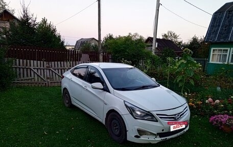 Hyundai Solaris II рестайлинг, 2015 год, 550 000 рублей, 2 фотография