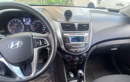 Hyundai Solaris II рестайлинг, 2014 год, 899 999 рублей, 4 фотография