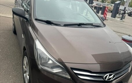 Hyundai Solaris II рестайлинг, 2014 год, 899 999 рублей, 3 фотография