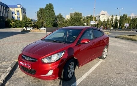 Hyundai Solaris II рестайлинг, 2012 год, 850 000 рублей, 1 фотография