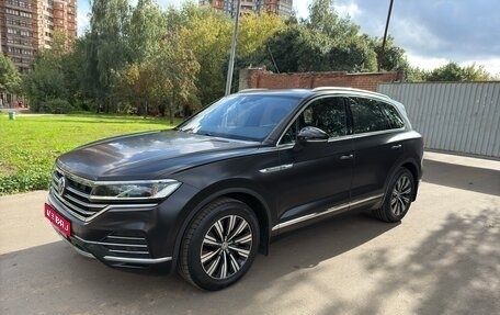 Volkswagen Touareg III, 2019 год, 4 685 000 рублей, 1 фотография