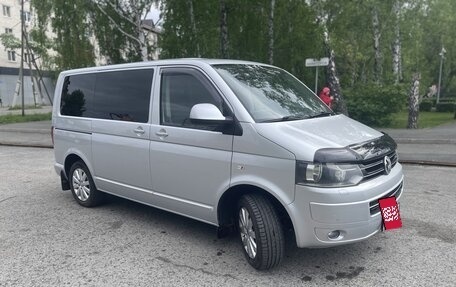 Volkswagen Multivan T5, 2011 год, 1 995 000 рублей, 2 фотография