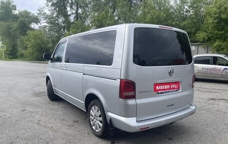 Volkswagen Multivan T5, 2011 год, 1 995 000 рублей, 4 фотография