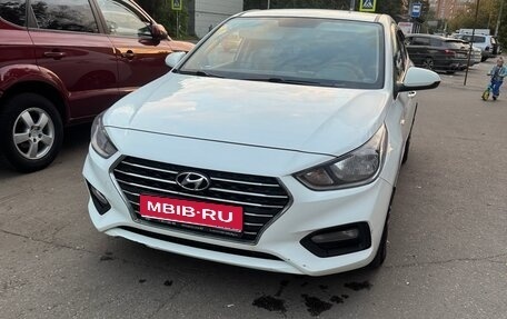 Hyundai Solaris II рестайлинг, 2017 год, 1 320 000 рублей, 1 фотография