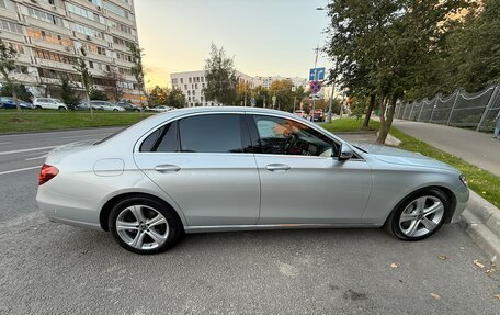 Mercedes-Benz E-Класс, 2019 год, 3 100 000 рублей, 4 фотография