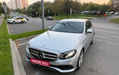 Mercedes-Benz E-Класс, 2019 год, 3 100 000 рублей, 7 фотография